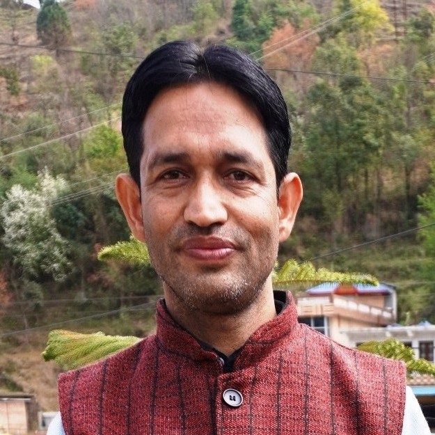 Naresh Thakur (State Awardee)